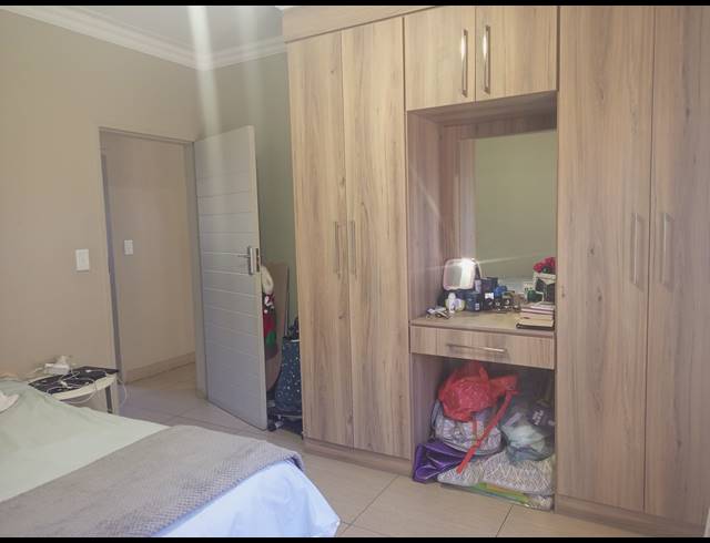 2 BEDROOM TOWNHOUSE FOR SALE IN ANDEON